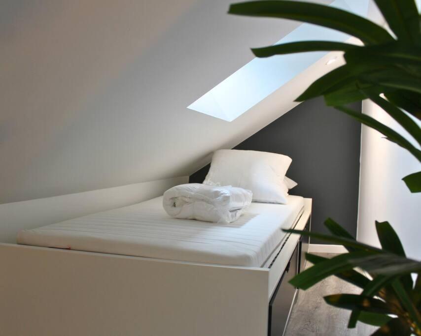 Apartamento Yokohama, Duplex Avec Jardin Bourges Exterior foto
